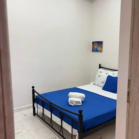 Pensión Lalaj *